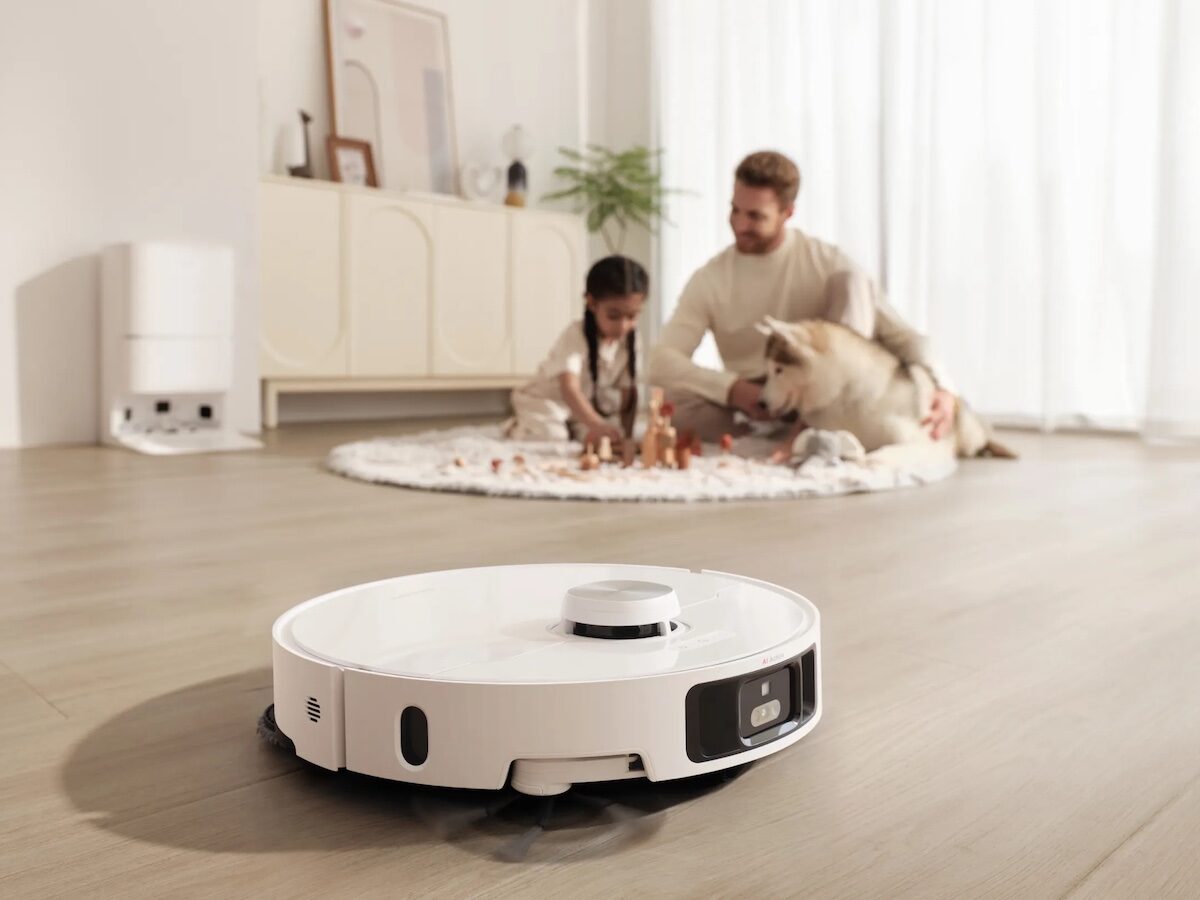 Dreame L40 Ultra: Robot Vacuum with Extendable and Liftable Side Brush on Gadget Flow