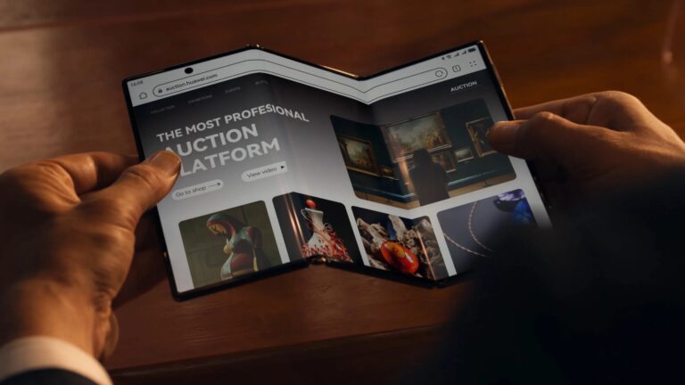 HUAWEI Mate XT Ultimate Design: Gadget Flow's dual-hinge, triple-screen foldable phone