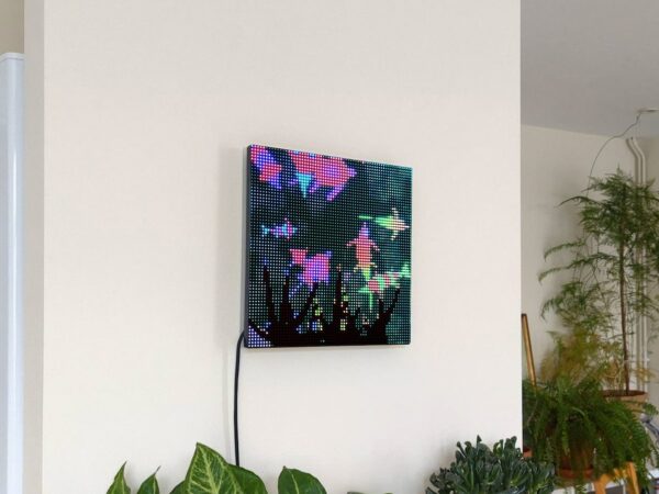 Livegrid: Tamagotchi Inspired Digital Aquarium with Environment Sensing on Gadget Flow