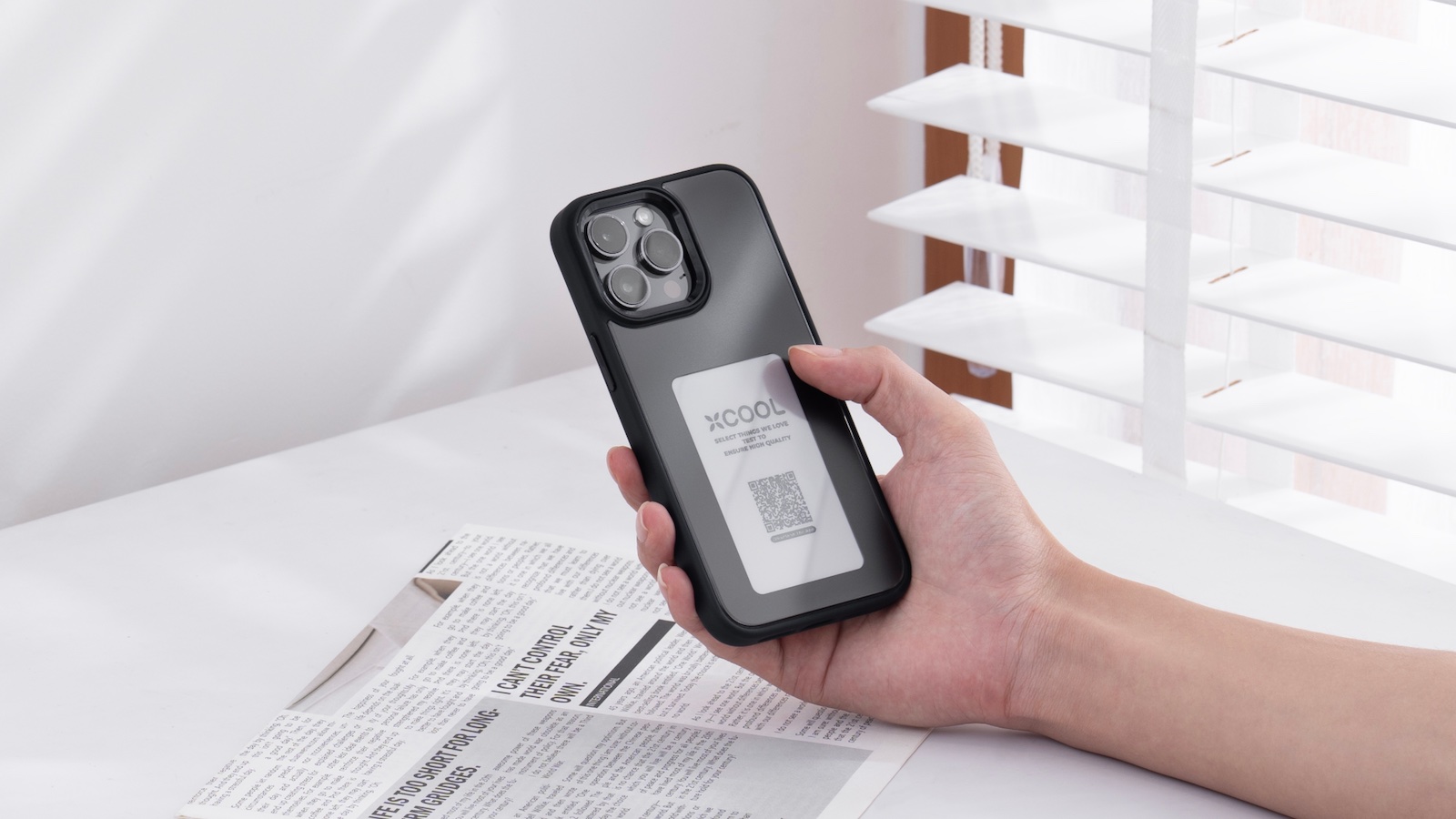 xCool InkPlay Smart E-Ink Photo Phone Case on Gadget Flow