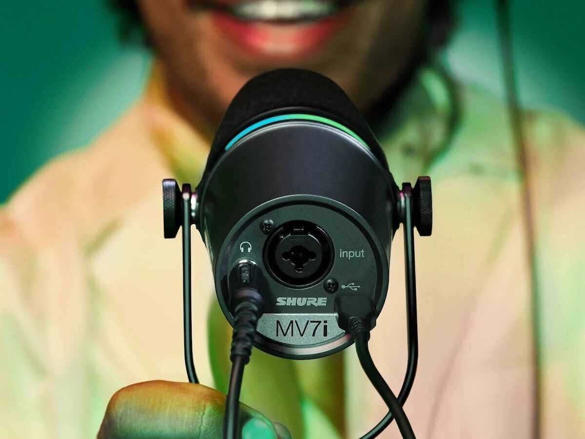 Shure MV7i simplifies 2-channel recording