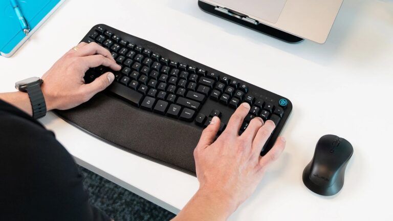JLab Flow Mouse and Keyboard Set: A Wireless Duo for Seamless Work at home and the Office
