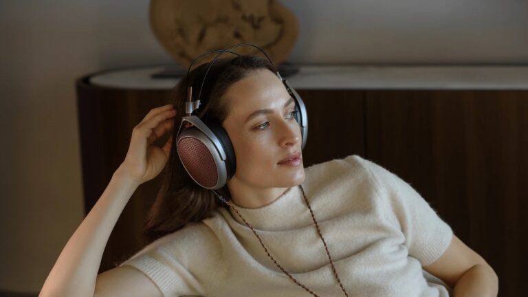 Meze Audio POET: Planar-Magnetic Headphone with State-of-the-Art Design in a Compact Frame