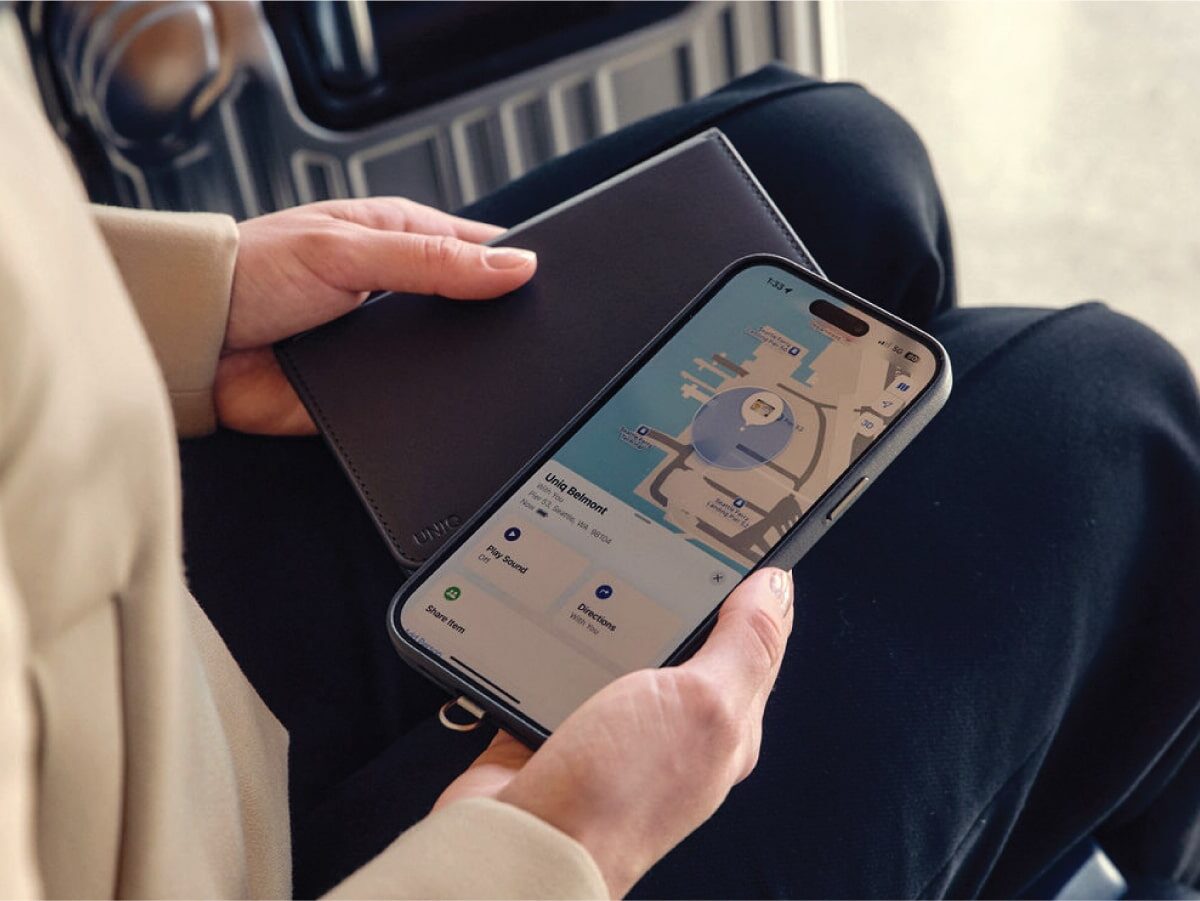 Uniq Design Belmont Find My Vegan Leather Passport Holder with a Hidden Magnetic Pocket