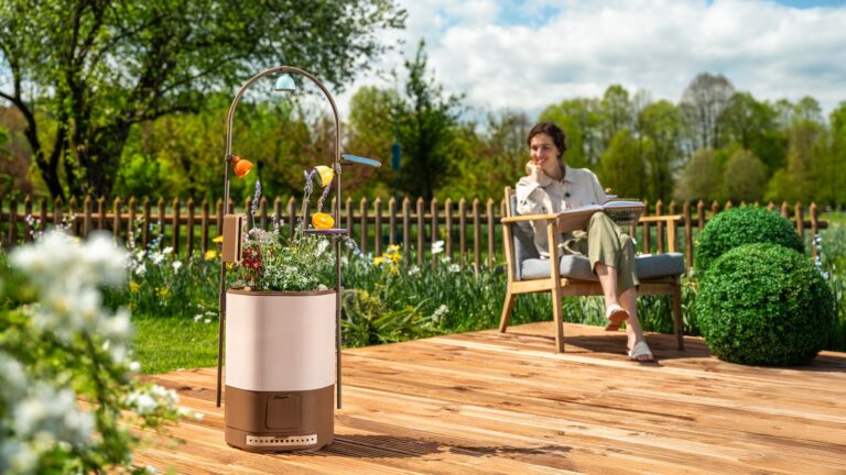 Wonder Blocks Smart Nature Observatory that Shelters Backyard Pollinators While Providing Insights