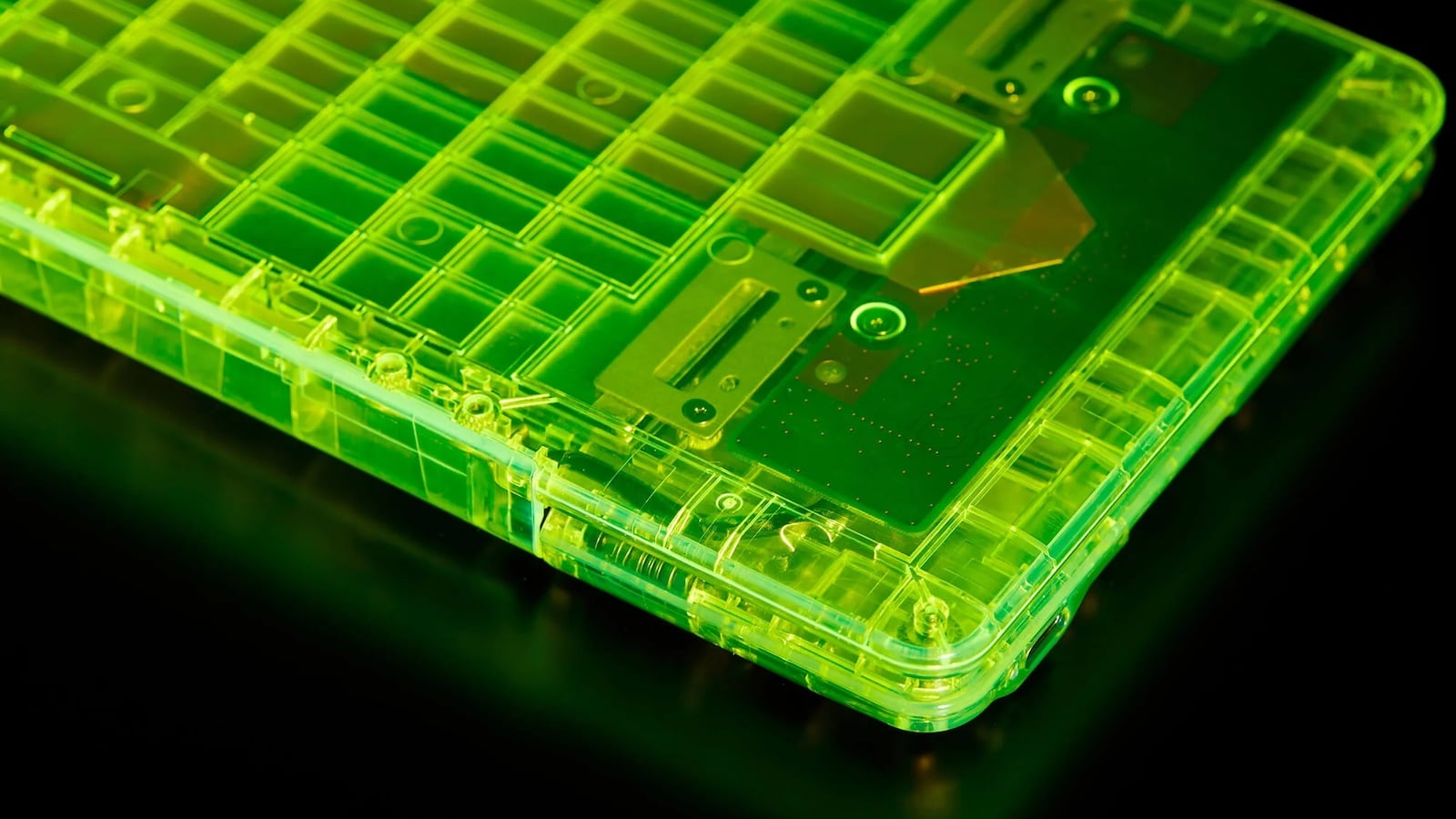 KING JIM POMERA DM250 comes in a limited edition neon yellow