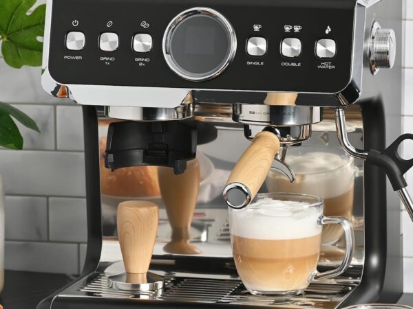 TRU Fully Automatic 19 Bar Espresso Machine with Grinder for Consistent Extraction