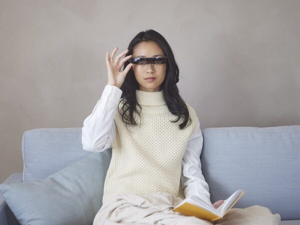 Vixion ViXion01: Auto Focus Eyewear with Automatic Focus Adjustment for Vision Challenges