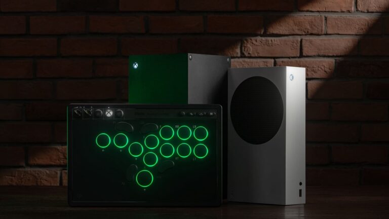 8BitDo Arcade Controller for Xbox: Programmable Buttons and Replaceable Lock Caps