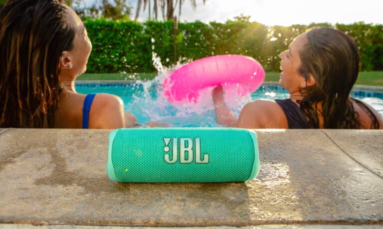 JBL Flip 5 vs. Flip 6: what I’d buy (and it’s not as obvious as you’d think)