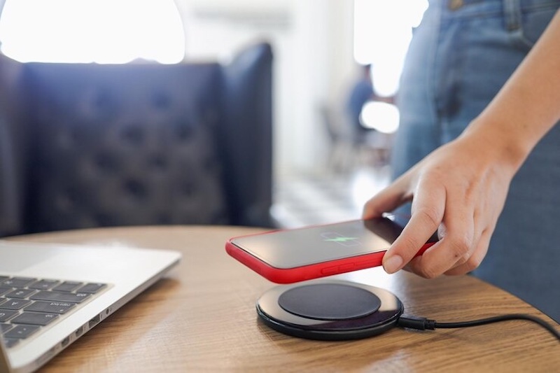 Scosche BaseLynx 2.0 Vert Multi-Device Charging Station