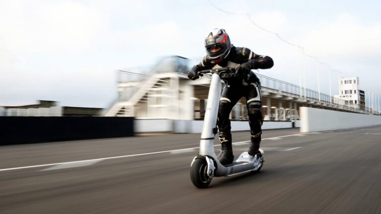 Bo The Turbo: High-Performance Dual-Motor E-Scooter with Race-Spec Powertrain