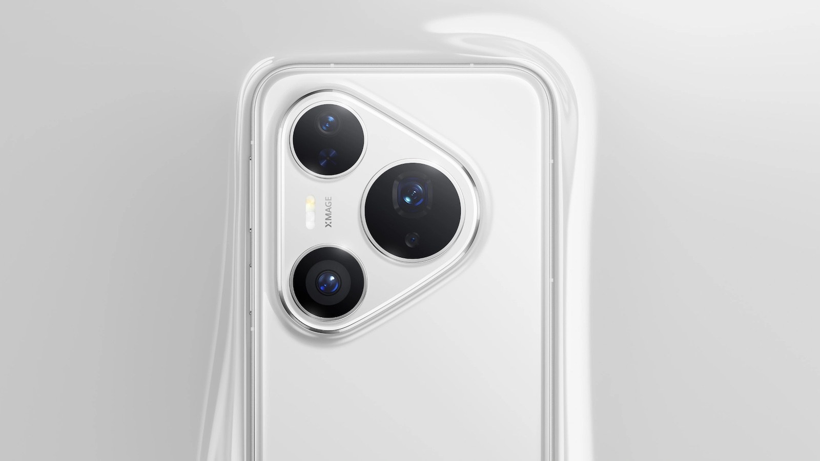 HUAWEI Pura 80 Pro Smartphone Has a Glazed Texture Design.