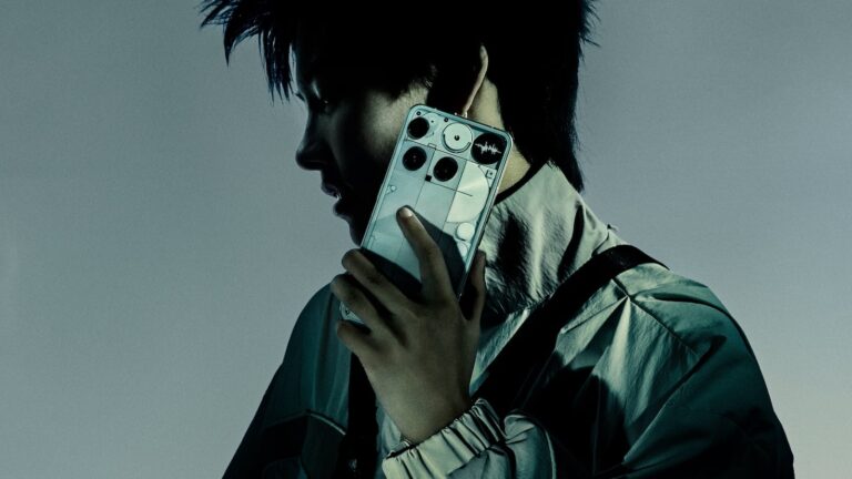 Nothing Phone 3: Flagship Smartphone with Glyph Interface and 50 MP x4 Camera System