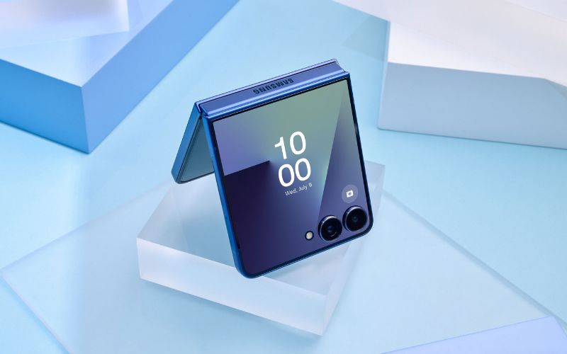 Samsung's seventh-generation clamshell foldable
