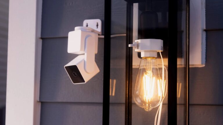 Wyze Lamp Socket v2: Flexible Power for Your Wyze Cam and Dusk to Dawn Scheduling