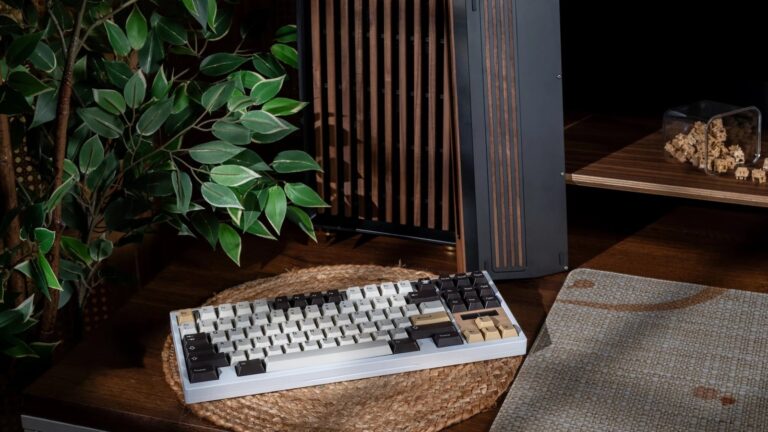 CannonKeys x Gondolindrim Soleil: Elegant Solar-Powered Wireless Mechanical Keyboard