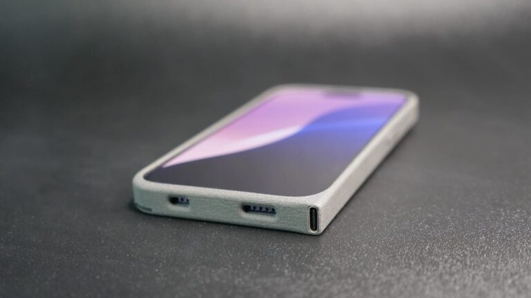 OBSOLESS: iPh0n3 USB-C Protection Case with Port Upgrade and Wireless Charging Support