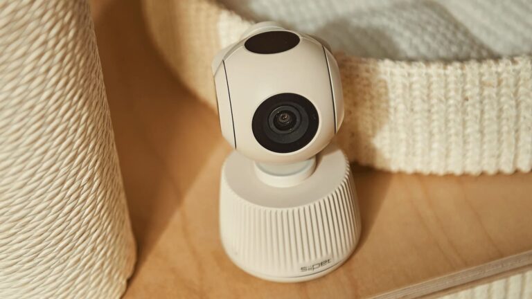 Siipet PawTrack Camera: Auto-Recorded 4K Moments, 2-Way Audio, and Multipet Recognition