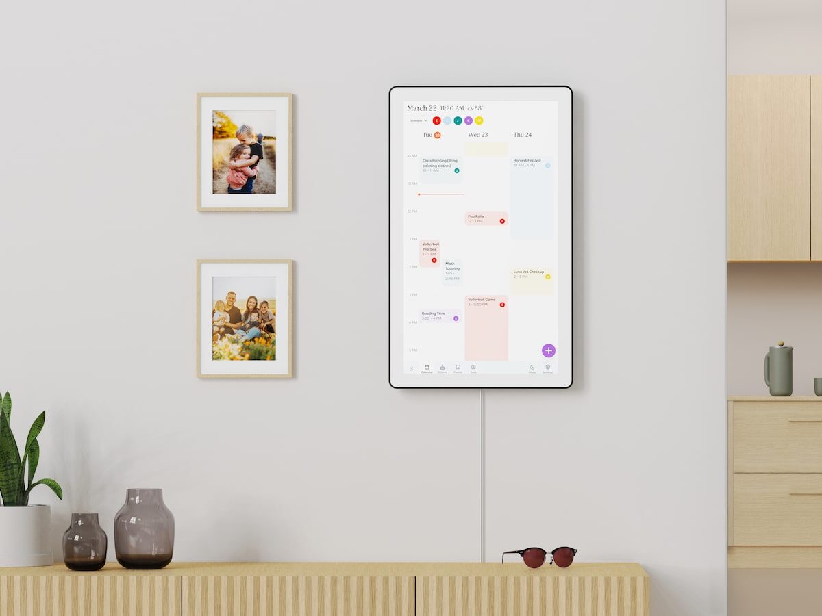 Skylight Calendar Max: Wi-Fi-Connected Smart Touch Screen Calendar and Organizer