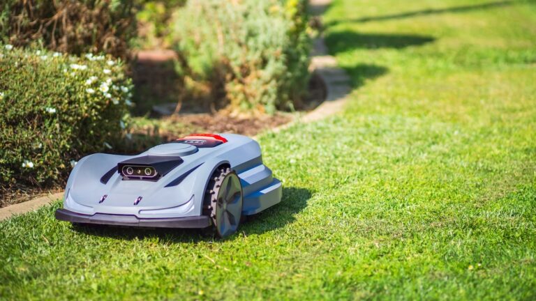 Sunseeker X7 Robot Lawn Mower