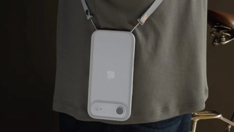 Apple Crossbody Strap