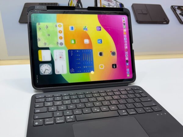 ESR Flex Keyboard Case for iPad 11th/10th Gen