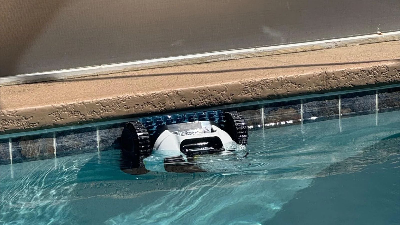 Mammotion spino e1 robot pool cleaner