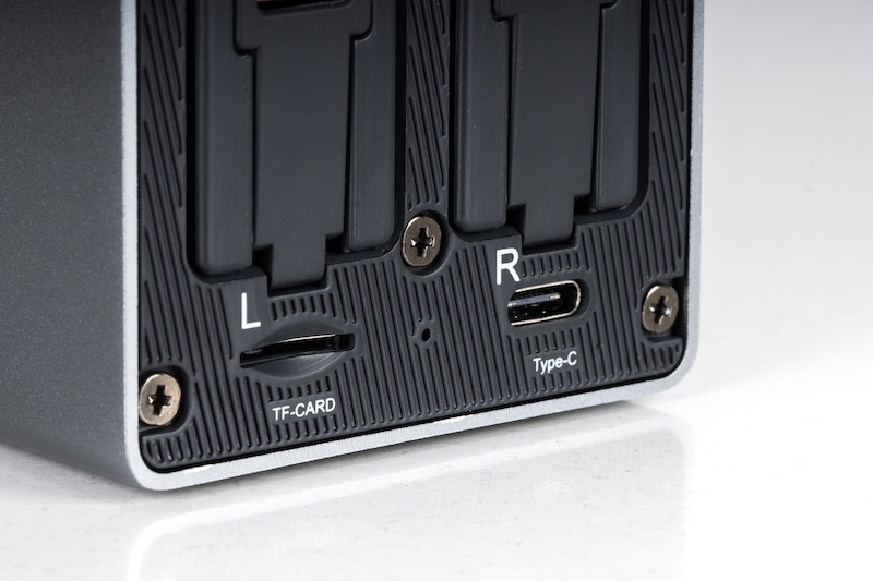Goldshell BYTE ports / Image Credits: Gadget Flow