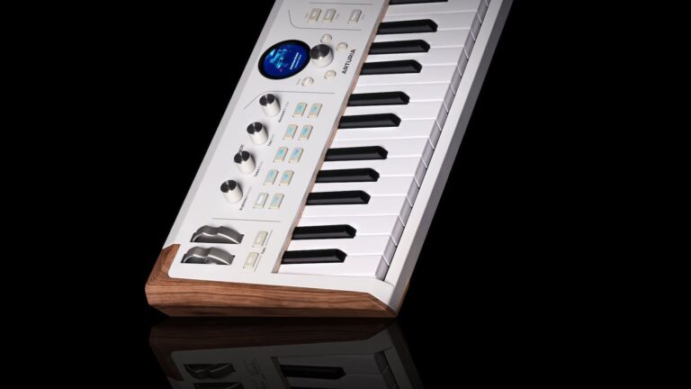 AstroLab 37 Avant‑Garde Stage Keyboard