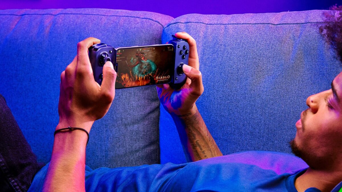 7 Christmas gifts for gamers: Accessories, consoles, and nostalgic gear