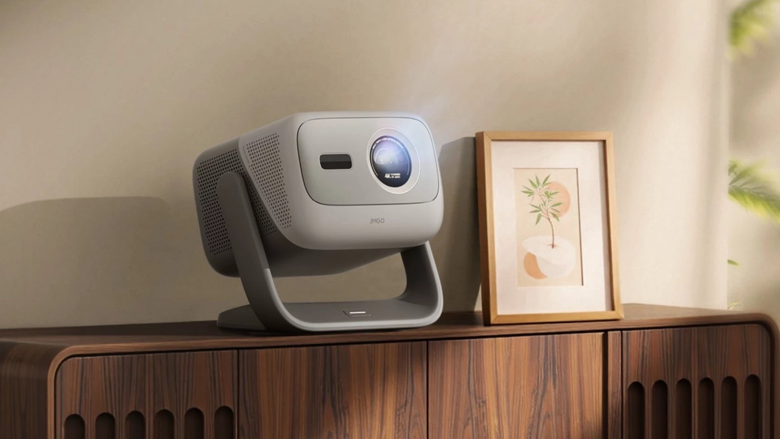 JMGO N3 4K projector has optical zoom