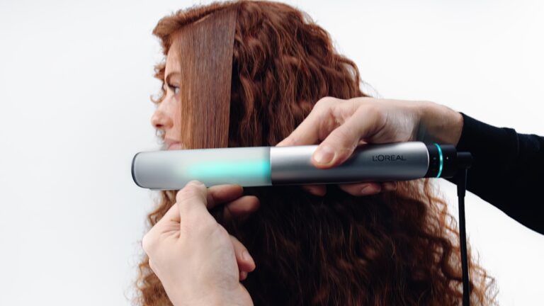 L’Oréal Light Straight + Multi-styler Hair Styler