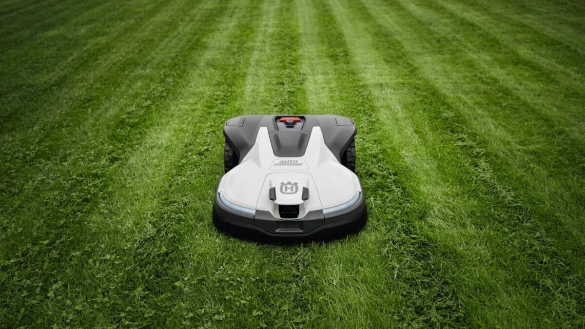 20+ lawn mowers to look forward to in 2026—from hands‑free robots to tough self-propelled models