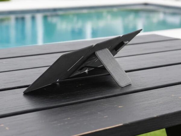 Preppi Solar Laptop & Phone Charger