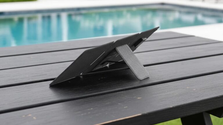 Preppi Solar Laptop & Phone Charger