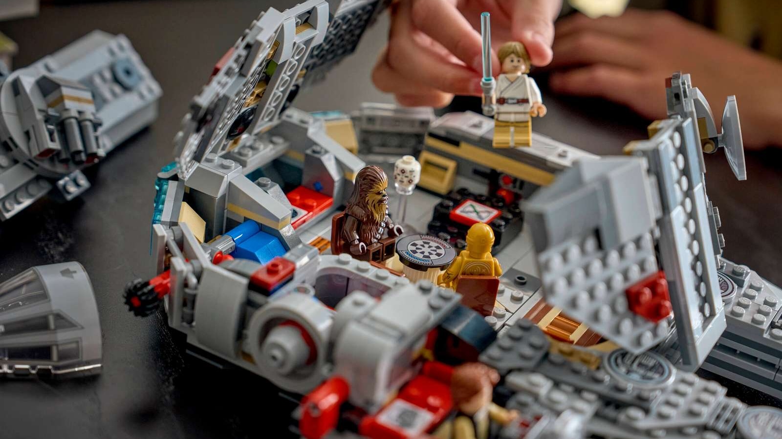 SMART Play: Millennium Falcon 75426 LEGO Set