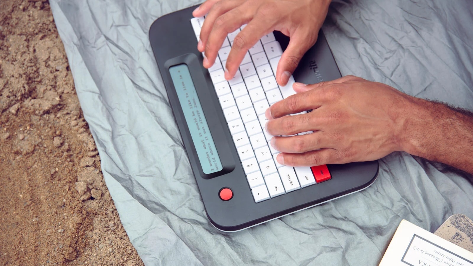 Writer Device Freewrite Alpha Raven Black Backlit Writing Device | Key Features ...