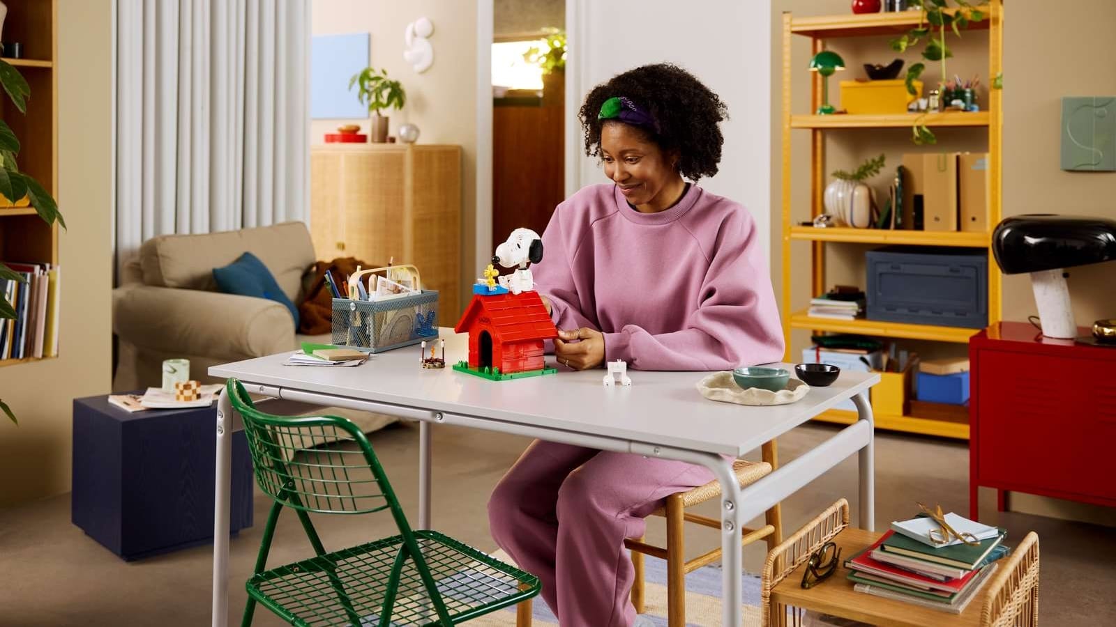 LEGO Snoopy’s Doghouse lets you relive iconic scenes