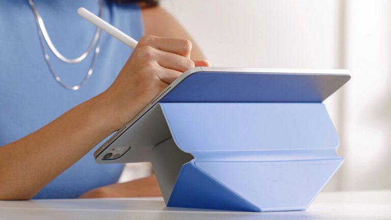 Moft Dynamic Folio Case for iPad Pro & iPad Air