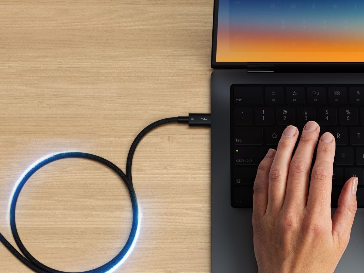 Satechi Thunderbolt 5 Pro Cable