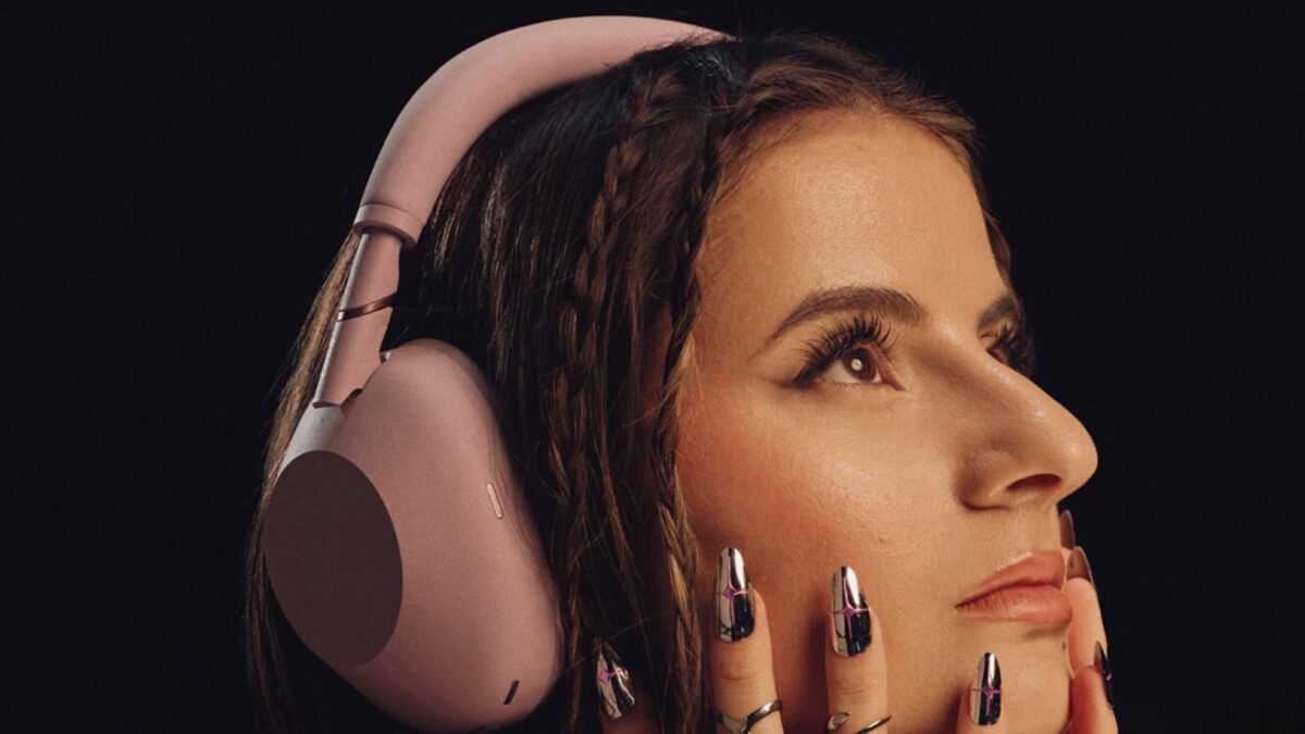 Sony WH-1000XM6 Sand Pink Is Here—It's Surprisingly Subtle
