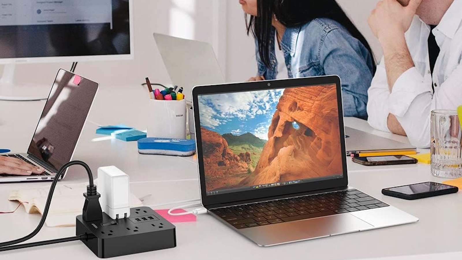 TESSAN Flat Plug Surge Protector Power Strip TPM