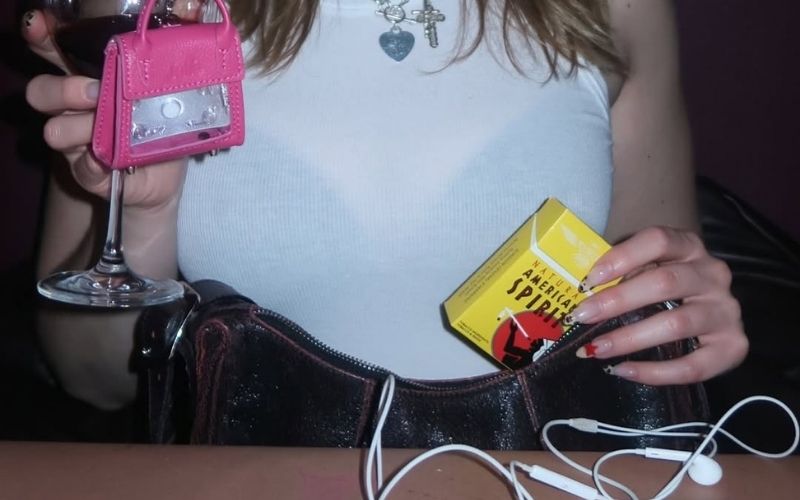 Why wired headphones are back in style