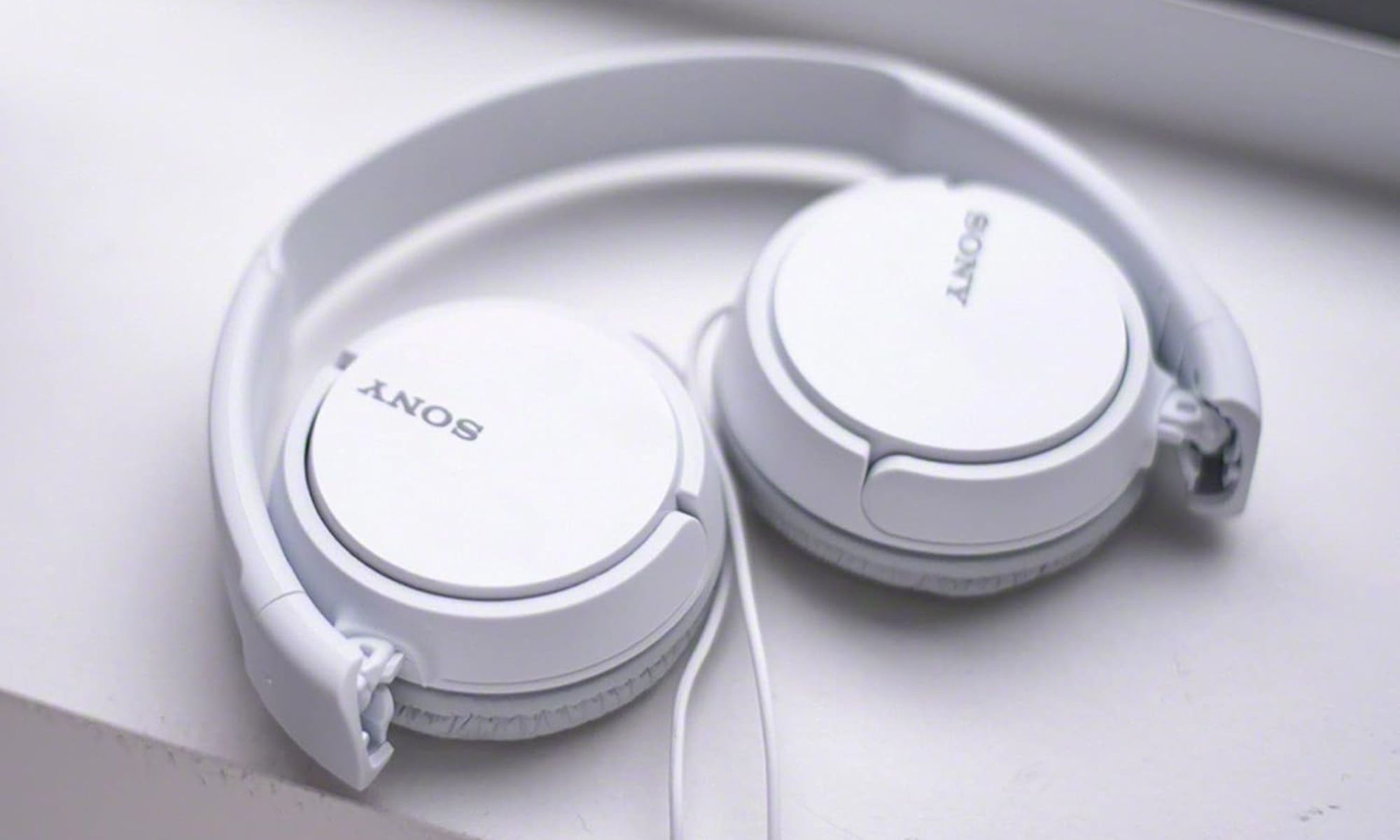 Why wired headphones are back in style