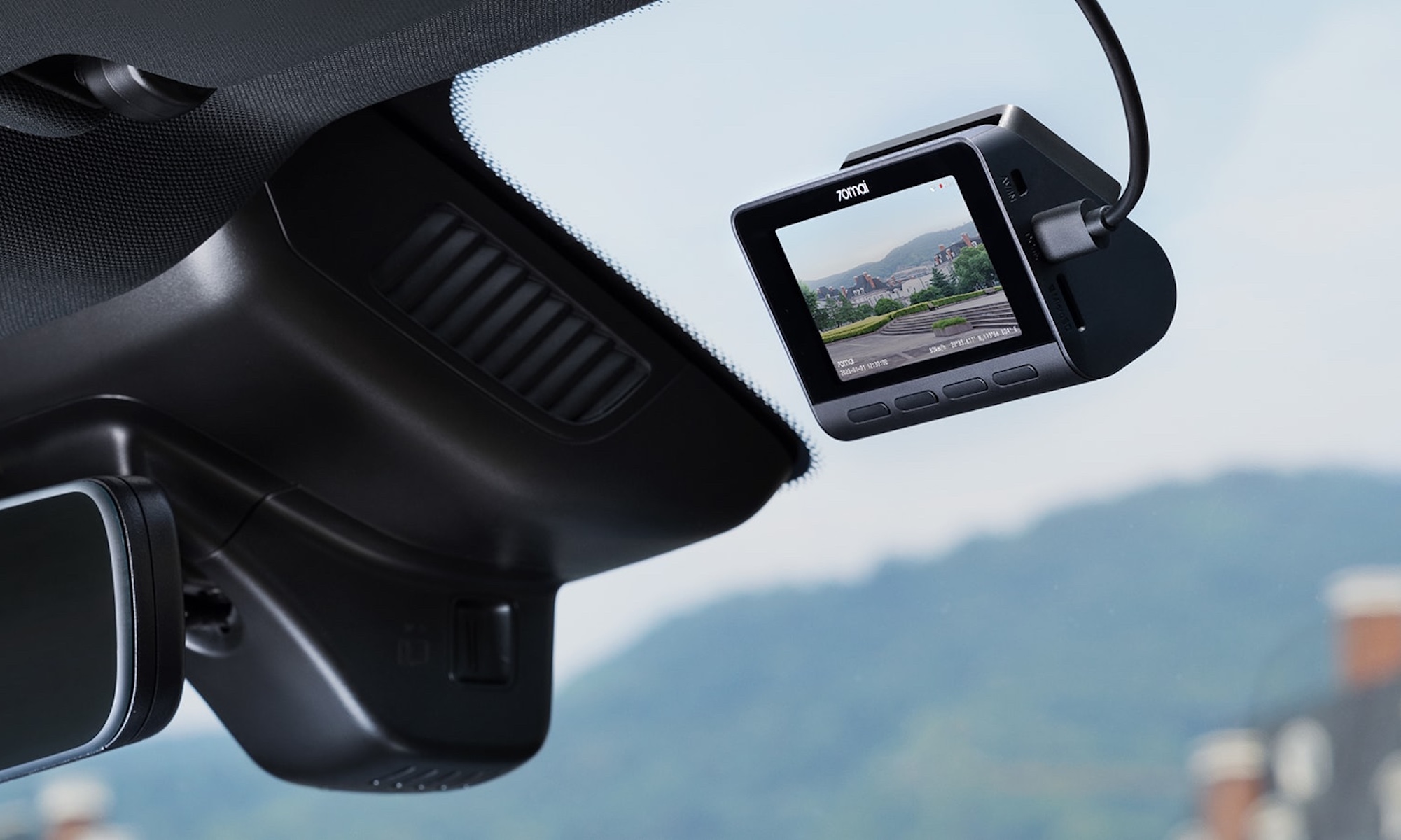 Must-Have Car Accessories for Spring (Only the Good Stuff)