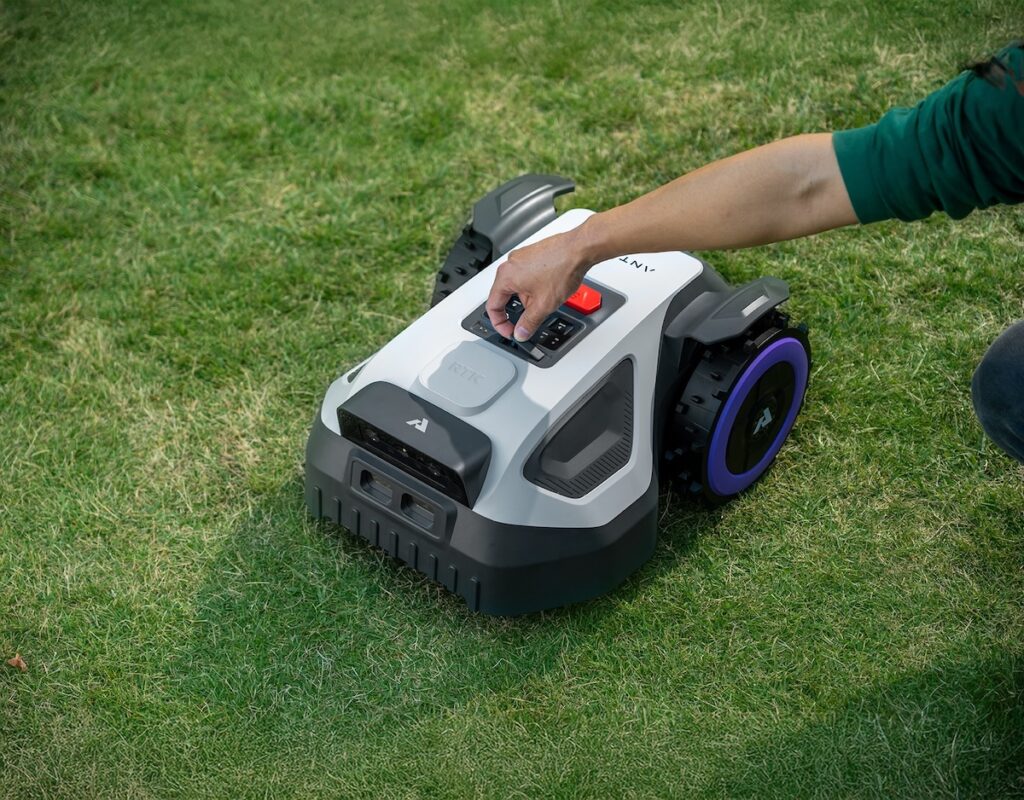 ANTHBOT M9 Review: The lawn mower that finally understands your yard isn’t perfect