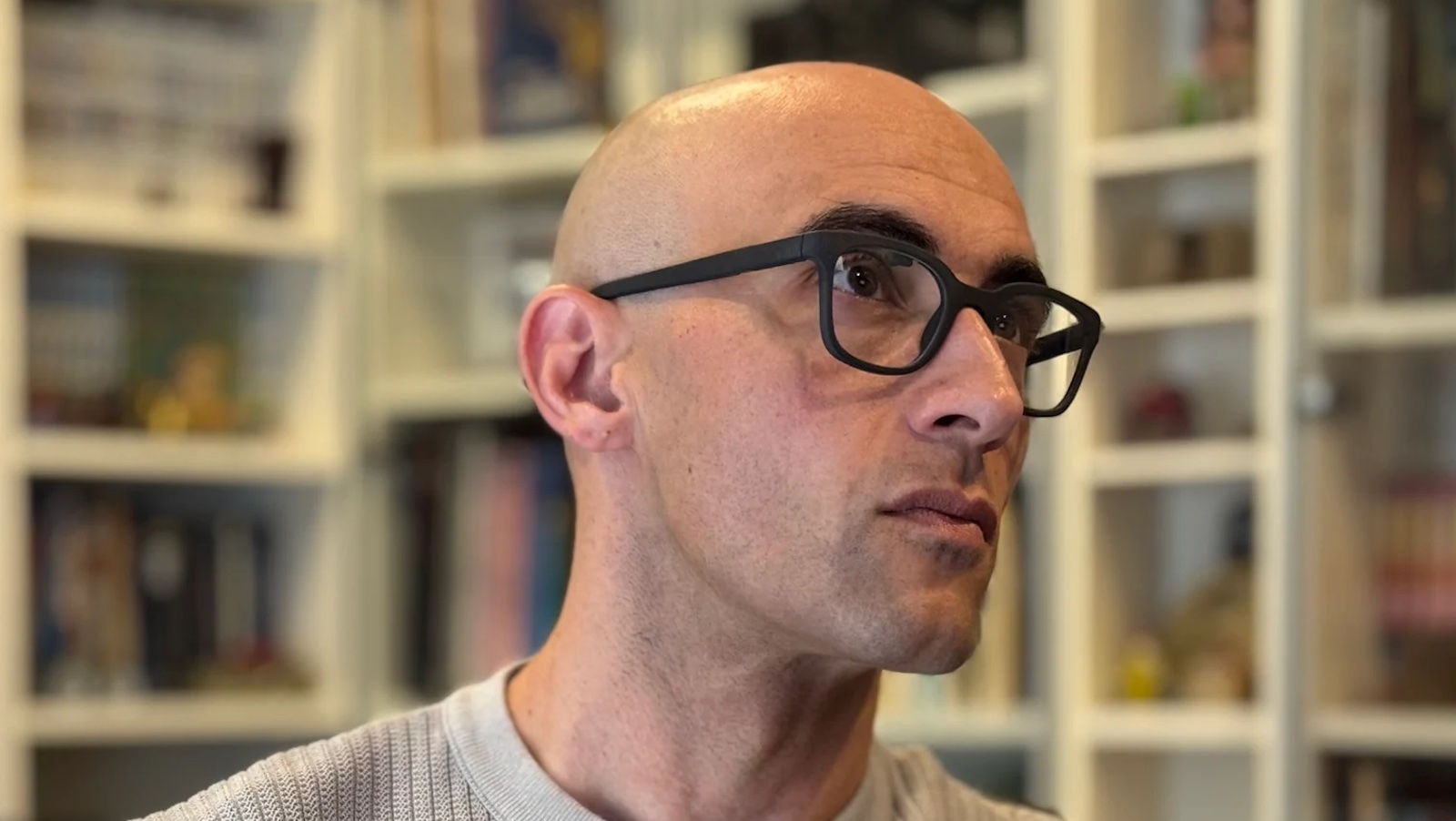 Brilliant Labs Halo come with Noa a private, conversational AI agent