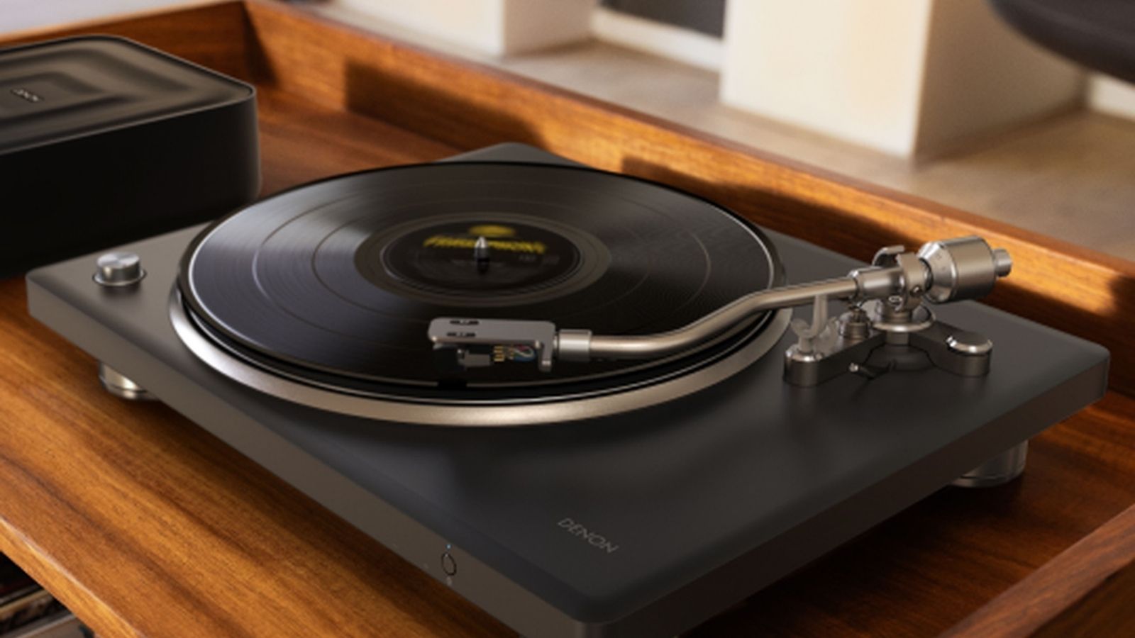 Denon DP-500BT blends classic vinyl sound with modern living!
