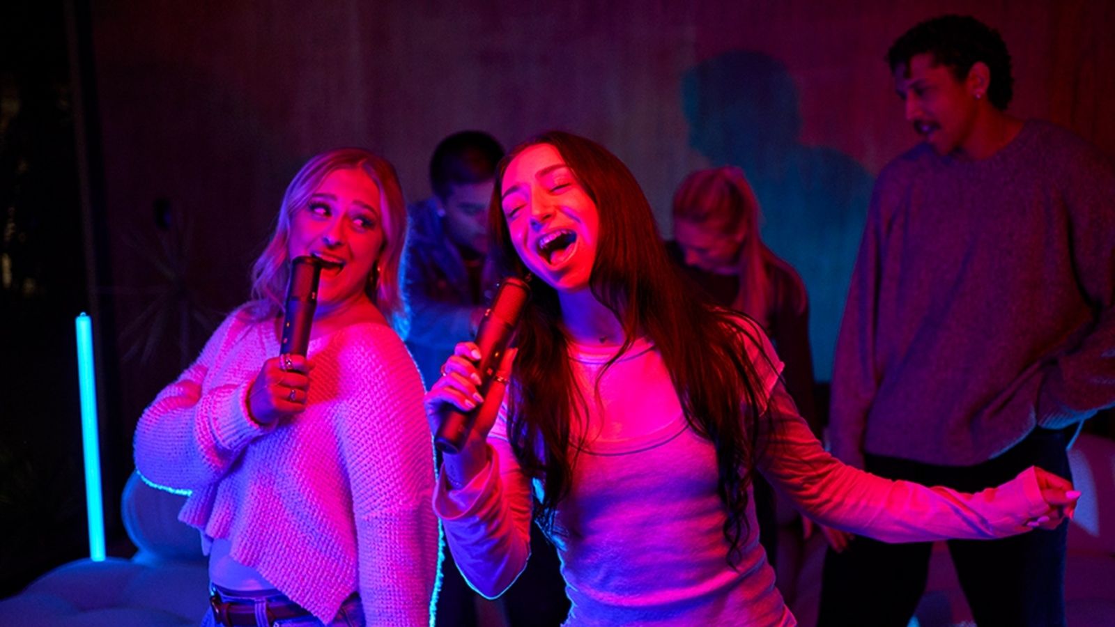 JBL EasySing Mics offer real-time vocal removal!